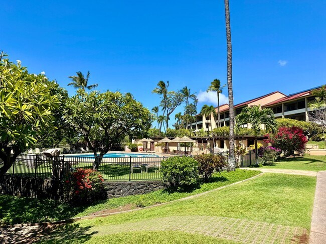 Building Photo - Resort Living- Large 2 bed 2 bath Condo at Kaanapali Royal