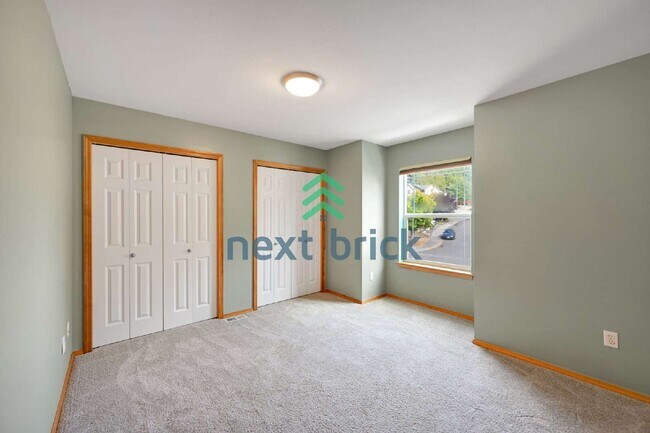 Building Photo - Spacious 4-Bed Retreat in Lynnwood with 3.5 Baths and 2,224 Sq. Ft. of Comfort!