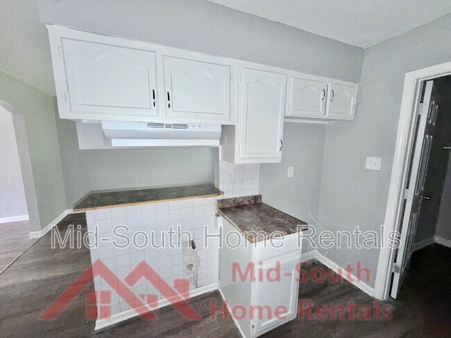 Building Photo - 1270 Chickamauga Ave