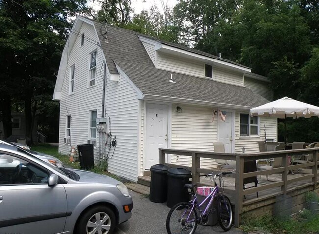 Apt E & F - 28 Van Dam Ave
