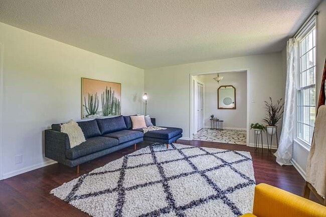 Building Photo - 3610 S Mt Juliet Rd