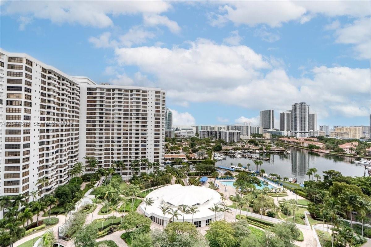 Building Photo - 600 Three Islands Blvd