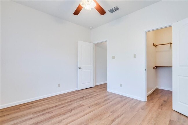 Building Photo - 5305 Dry Wells Rd