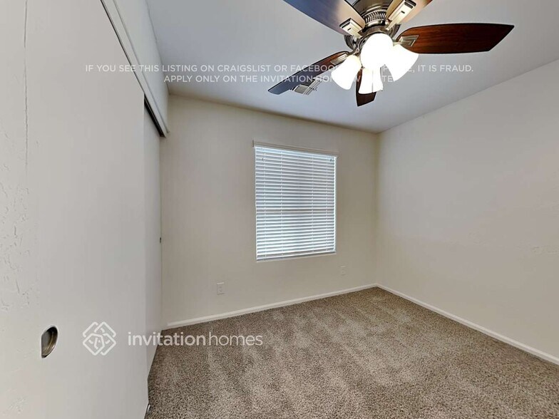 Building Photo - 1070 S Deerfield Ln