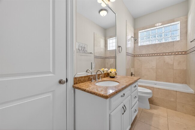 Building Photo - 5942 Sagamore Bay Ln