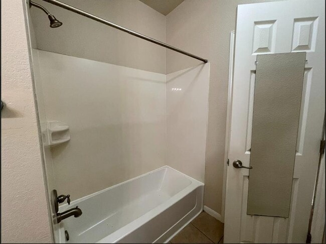 Building Photo - 1118 Boxwood Loop