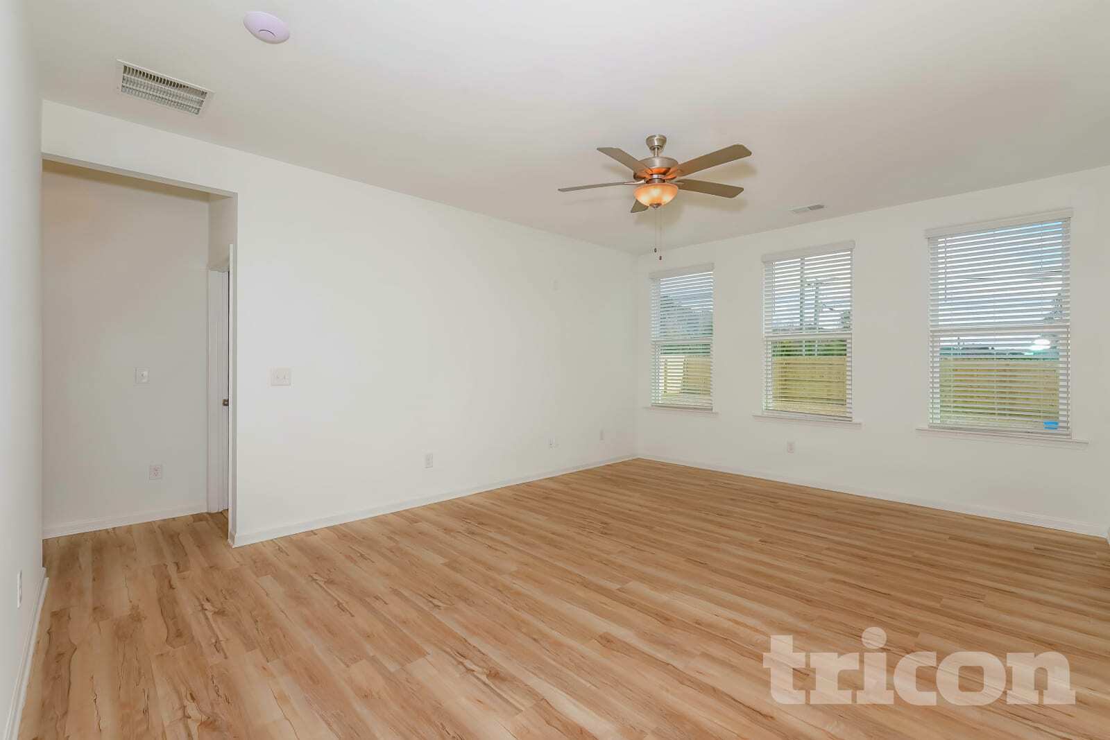 Building Photo - 305 Fairmont Ave