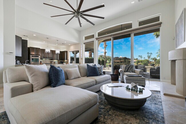 Building Photo - 48275 Vista Calico