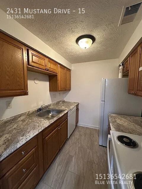 Building Photo - 2431 Mustang Dr