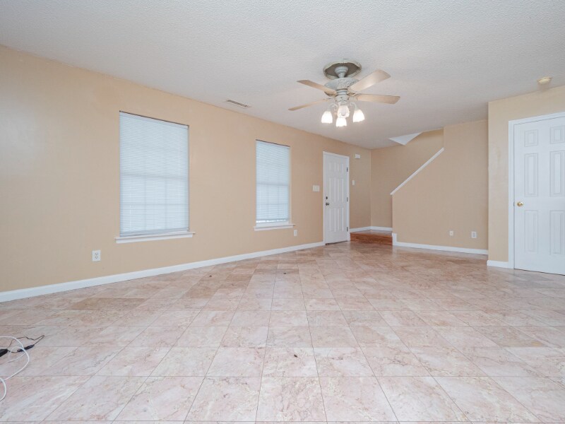 Building Photo - 4712 Silverdene St