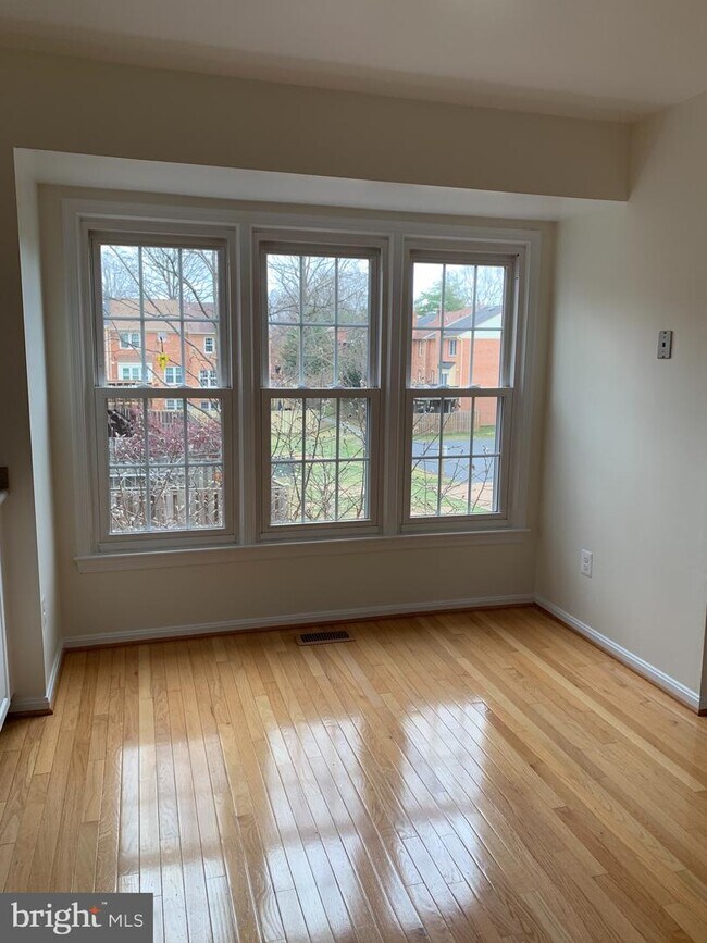 Building Photo - 3133 Windwood Farms Dr