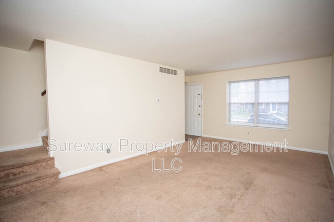 Building Photo - 5729 Irving Ave