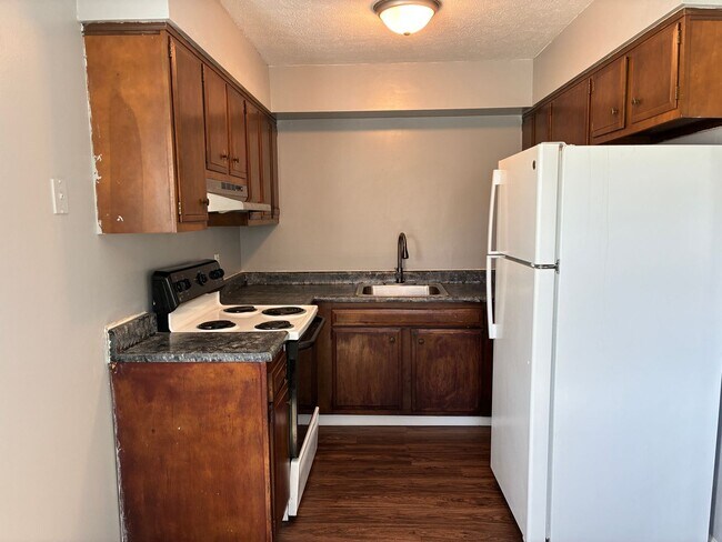 Building Photo - 4405 Landside Dr