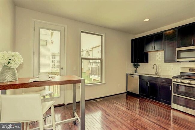 Building Photo - 42346 Alder Forest Terrace