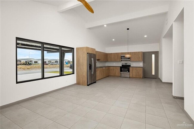 Building Photo - 18 Mile 6 Rd N