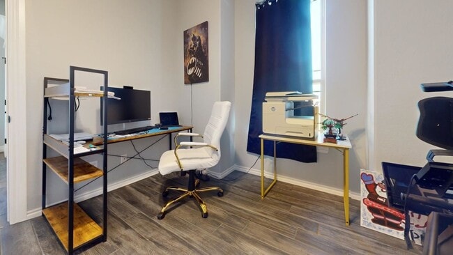 Building Photo - 5592 Tadpole Dr