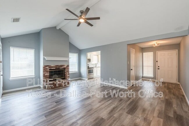 Building Photo - 3720 Garden Springs Dr