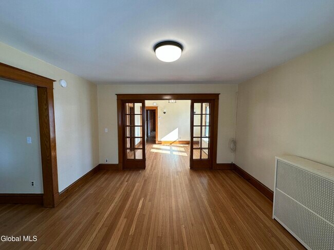 Building Photo - 65 Ten Eyck Ave