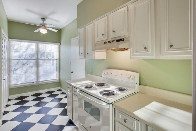 Building Photo - 4505 Harding Pike