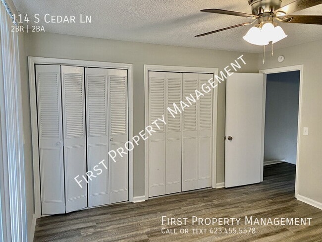 Building Photo - 114 S Cedar Ln