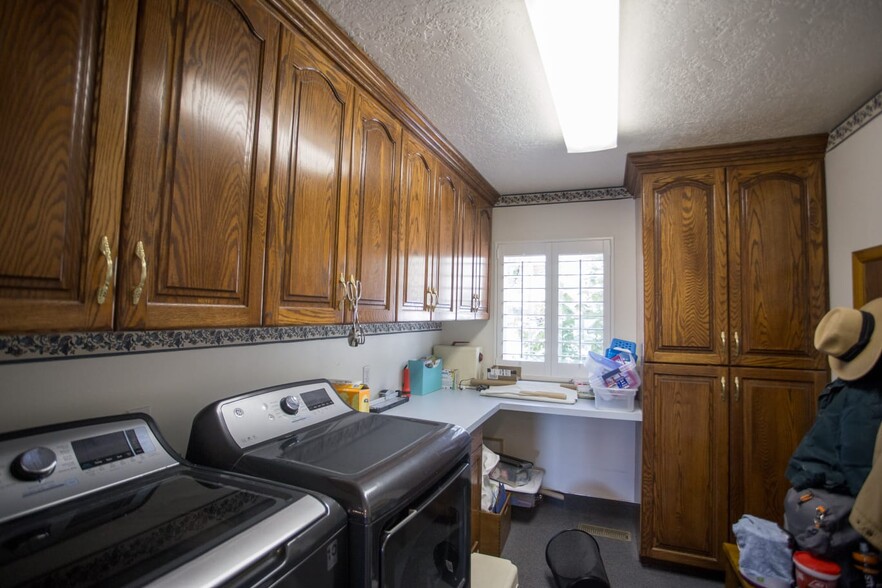 Building Photo - 1364 Northridge Dr
