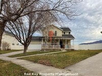 Building Photo - Apparicio Dr. Single Family Home