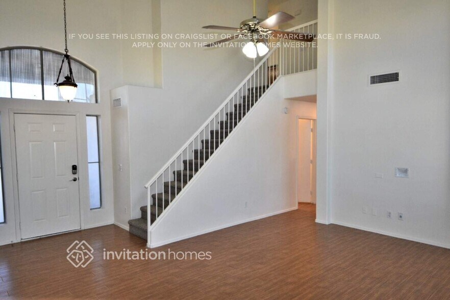 Building Photo - 8255 W Willow Ave