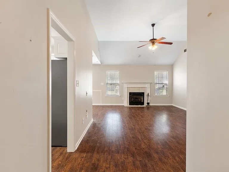 Building Photo - 5229 Silabert Ave