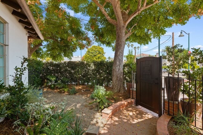 Building Photo - STUNNING  property for lease ~ Experience the Santa Barbara LIFE!