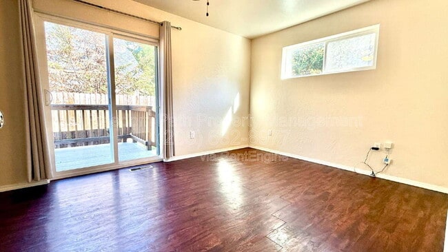 Building Photo - 302 Ashlin Ct