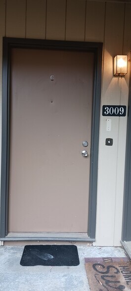 Front Door - 3009 Huntleigh Dr