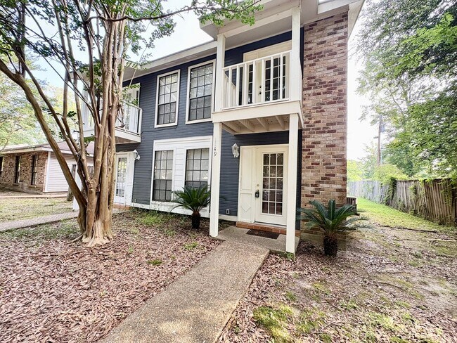 Building Photo - 1147/1149 Willow Creek Dr