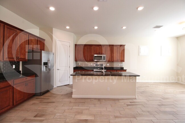 Building Photo - 4984 S Leisure Way