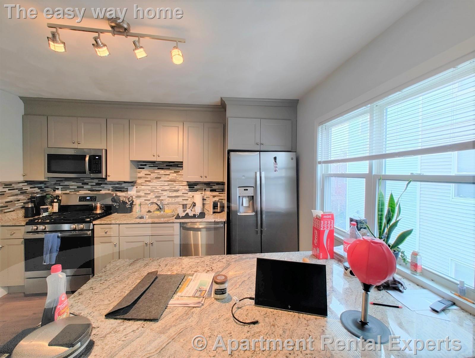 Building Photo - 50 Derby St