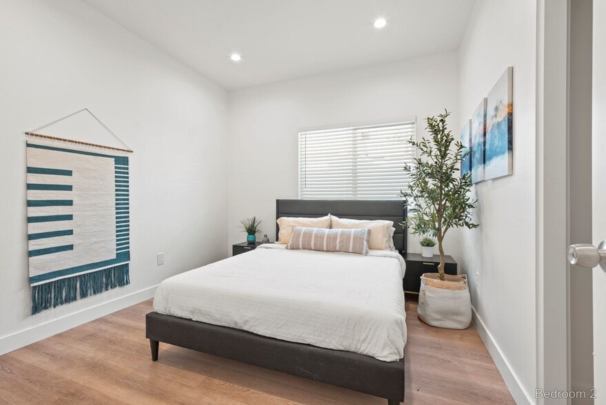 Building Photo - 128 S Citrus Ave