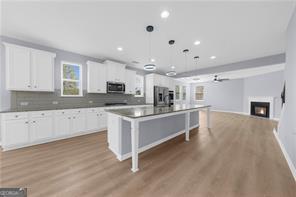 Building Photo - 5435 Mirror Lake Dr