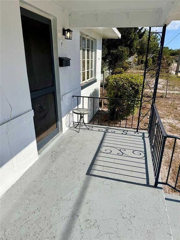 Building Photo - 2318 4th St S