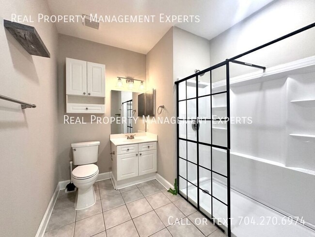 Building Photo - 8745 Coralbell Ln