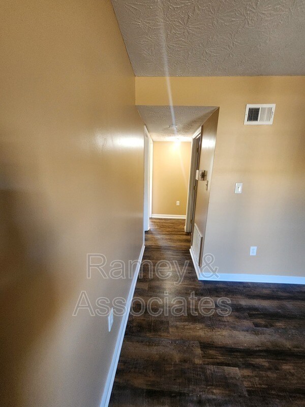 Building Photo - 219 Highland Blvd