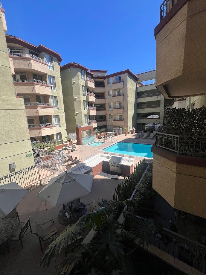 Pool Area - 1501 Front St