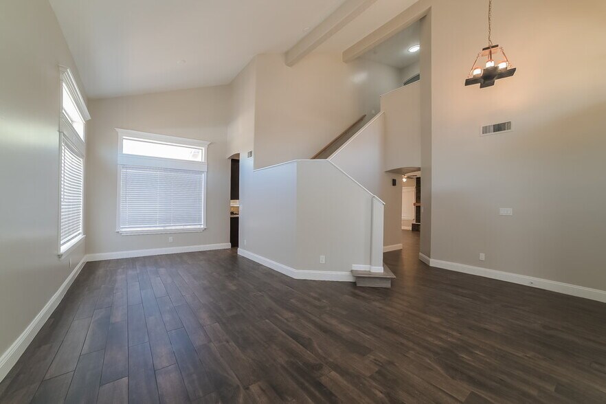 Building Photo - 1297 E Tradewind Dr