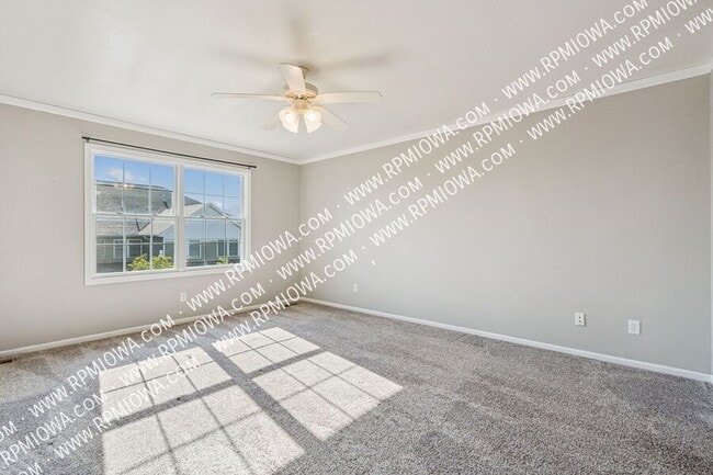 Building Photo - 513 E 4th St