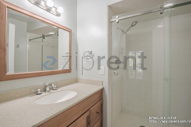 Building Photo - 640 E 3990 S