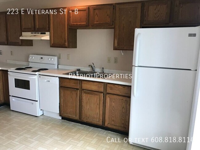 Building Photo - 2 bedroom/ 1 bath apartment in Tomah, WI