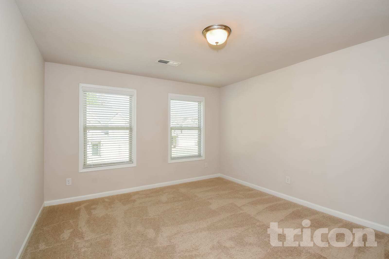 Building Photo - 751 Ireland Ln