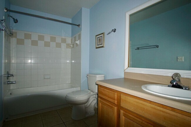 Building Photo - 1 bed Condo Ready to Move in in Kissimmee!!!