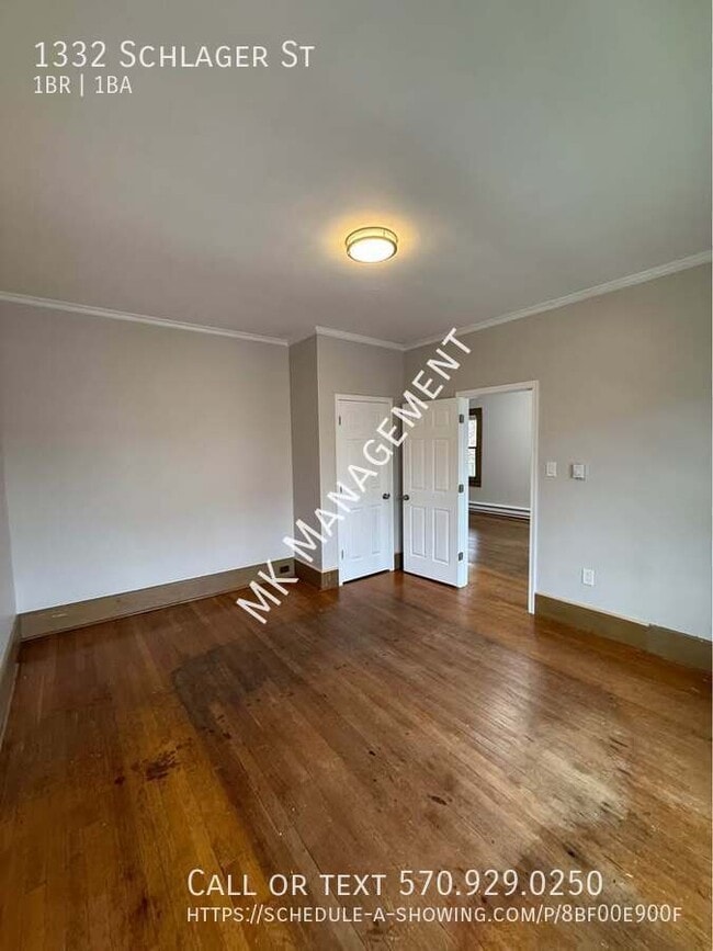 Building Photo - 1332 Schlager St