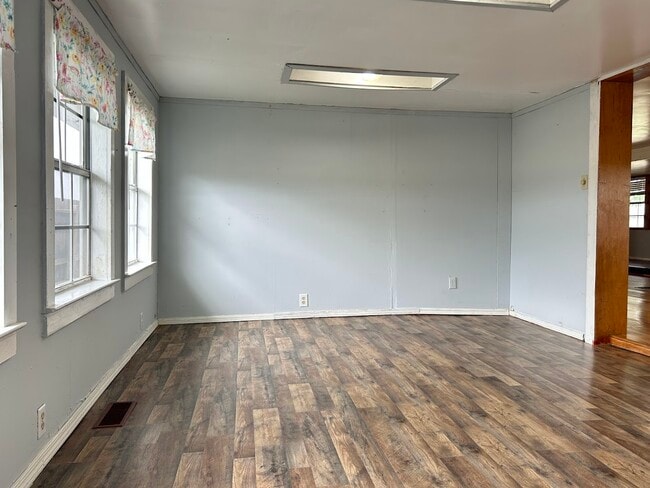 Building Photo - 17273 E Hwy 412