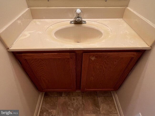 Building Photo - 18002 Sunset Lake Ct