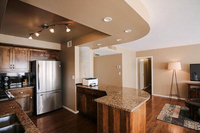 Building Photo - {803 #604} Churchill Condo Located on the ...